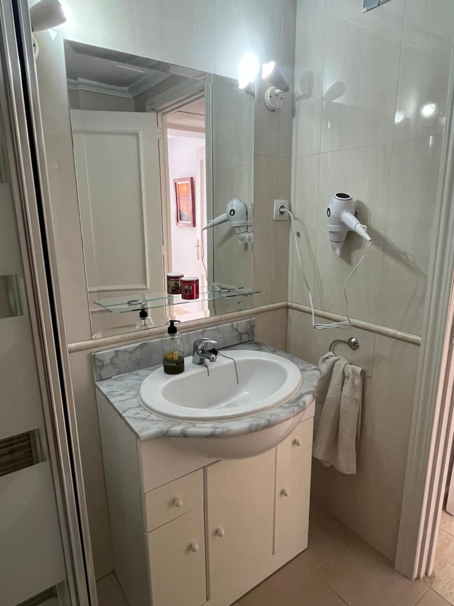 Apartamento Kristie Fuengirola Ngoại thất bức ảnh